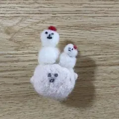 1】フェルト 雪だるま キーホルダー ビーズ刺繍 ハンドメイド