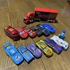 ミニカーセット ライトニング・マックイーン トレーラー付き トミカ カーズ ミニカーセット ライトニング・マックイーン