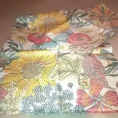 リバティ　INTERMODE 花柄　大判ハンカチ