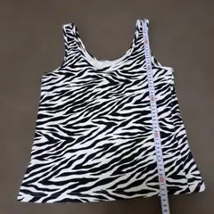 ニッセン ゼブラ柄 タンクトップ Mサイズのサムネイル