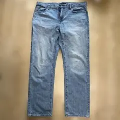 ユニクロライトブルー ジーンズ