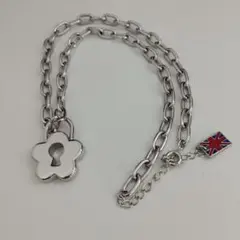 Item thumbnail for item 622d8919-33aa-4c7f-851e-35037407a8bf