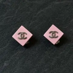 人気モデル】美品 CHANEL シャネル ココ スイング ピアス 04P - メルカリ