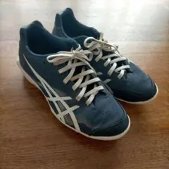 ASICS ネイビー ホワイト スパイク　22.5cm