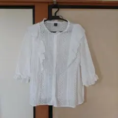 SHEIN フリル付きホワイトレースシャツ