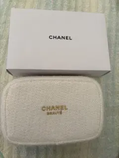 【未使用品】CHANEL BEAUTEクリスマスコフレ2024年　ポーチのみ