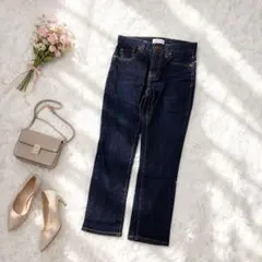 美品【23区】 23区DENIM ストレッチデニム ストレートパンツ 32のサムネイル