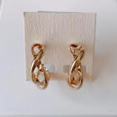 ゴールド ツイストデザイン フープイヤリング