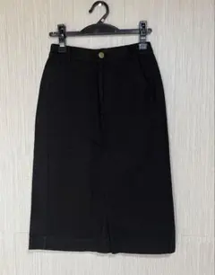 アース ミュージック＆エコロジー 黒 タイトスカート 前面ポケット付き M