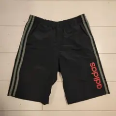 最終値下げ☆adidas ハーフパンツ 黒 赤ロゴ 150cm