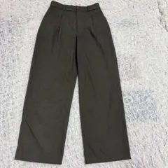 【ユニクロ】タックワイドパンツ オリーブ