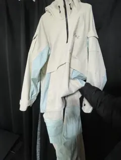 タオテック上下フード付き 白/水色