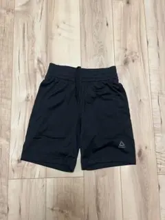 Reebok ブラックショーツ XS