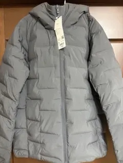 グレー フード付き ダウンジャケット