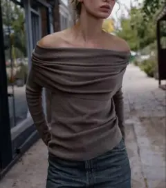 ZARA ギャザー入りストラップレスニットトップス　Sサイズ