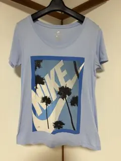 NIKE ナイキ　レディースTシャツ Lサイズ　ライトブルー　スポーツのサムネイル