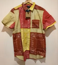 新品タグ付き THE NORTH FACE バンダナ柄 半袖シャツ L キャンプのサムネイル