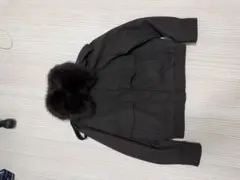 ZARA ファー付き ショート丈 ダウンジャケット ブラックのサムネイル