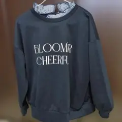 襟付きトレーナー