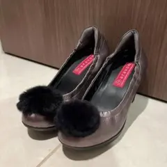 aravon シルバー ファー付き パンプス 約8cmヒールのサムネイル