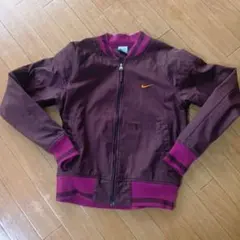 美品☆Nikeブルゾン　S〜Mのサムネイル