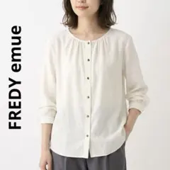 FREDY emue ゴールド釦シアーブラウス 七分袖 36のサムネイル