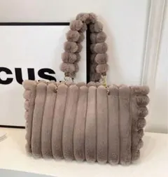 残り1点⚠️ZARAジャンル 海外ブランド ふわもこファートートバッグ 大容量