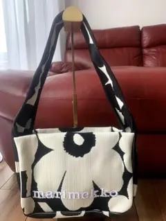 【未使用に近い】極美品マリメッコ Knitted Unikko ショルダーバッグ