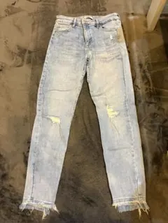 Bershka ライトブルー スキニーデニム