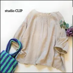 スタジオクリップ●ナチュラルな素材感が涼しげ♪ギャザー襟ぽわん袖リネンブラウス
