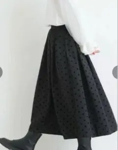 【美品】ピッチン　フロッキードットタックスカート　黒　ドット　M