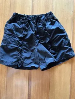黒フリル付きハーフパンツ 130