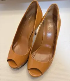 GUCCI グッチ エナメル オープントゥ パンプス 34 1/2のサムネイル