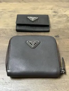 PRADA ファスナー　革財布　ナイロンキーケース　ブラウン