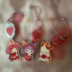 いちご新聞サンリオツインチャーム はーとキャンディ マイメロ クロミ ポチャッコ