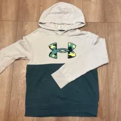 Under Armour キッズ パーカー カモフラロゴ