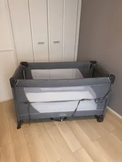 Comfy Baby ベビーベッド プレイヤード 付属品完備 収納袋付きのサムネイル