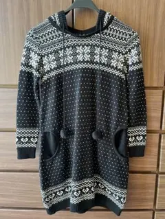 ペイトンプレイス　ボンボン付きノルデック柄ニットワンピース