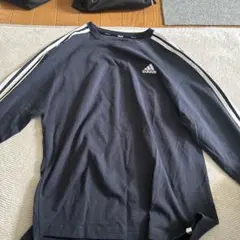 adidas ネイビー トレーナー ストライプ袖