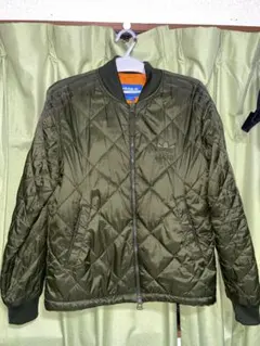 adidas オリーブ キルティングジャケット M