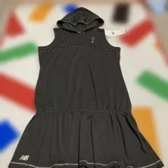 【新品 タグ付き】ニュー バランス　 フード付きワンピース サイズＬ