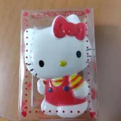 ハローキティ 赤いオーバーオール