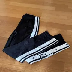 アディブレイクパンツ　Sサイズ