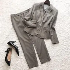 美品✨ザスーツカンパニー　パンツスーツ　REDA 高級サマーウール　38