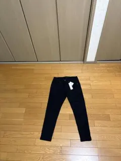 新品タグ付き roshell スキニーパンツ