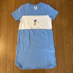 Nike 半袖ワンピース ポケット付き　水色/ホワイト