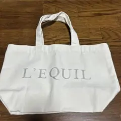 L'EQUIL ロゴ入り キャンバストートバッグ ホワイトのサムネイル