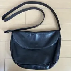CLASKA Do. レザー ショルダーバッグ ブラックのサムネイル