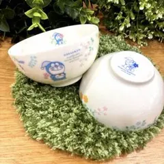 【美品】　ドラえもん　お茶碗　パステル花柄　2個のサムネイル