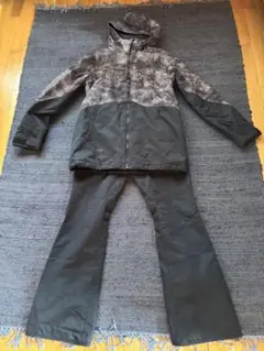 Volcom カモフラージュ スキーウェアセット